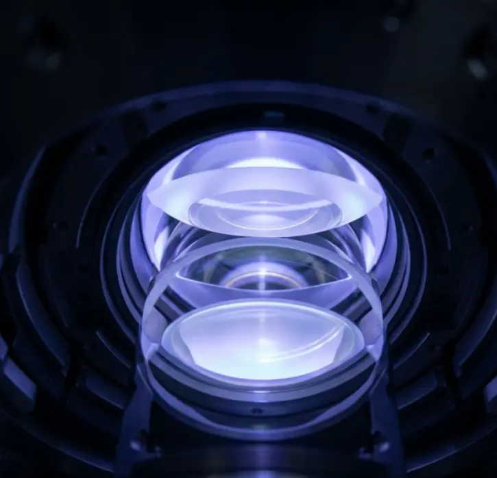 초미세 선폭 경쟁에서 ASML 노광장비 도입